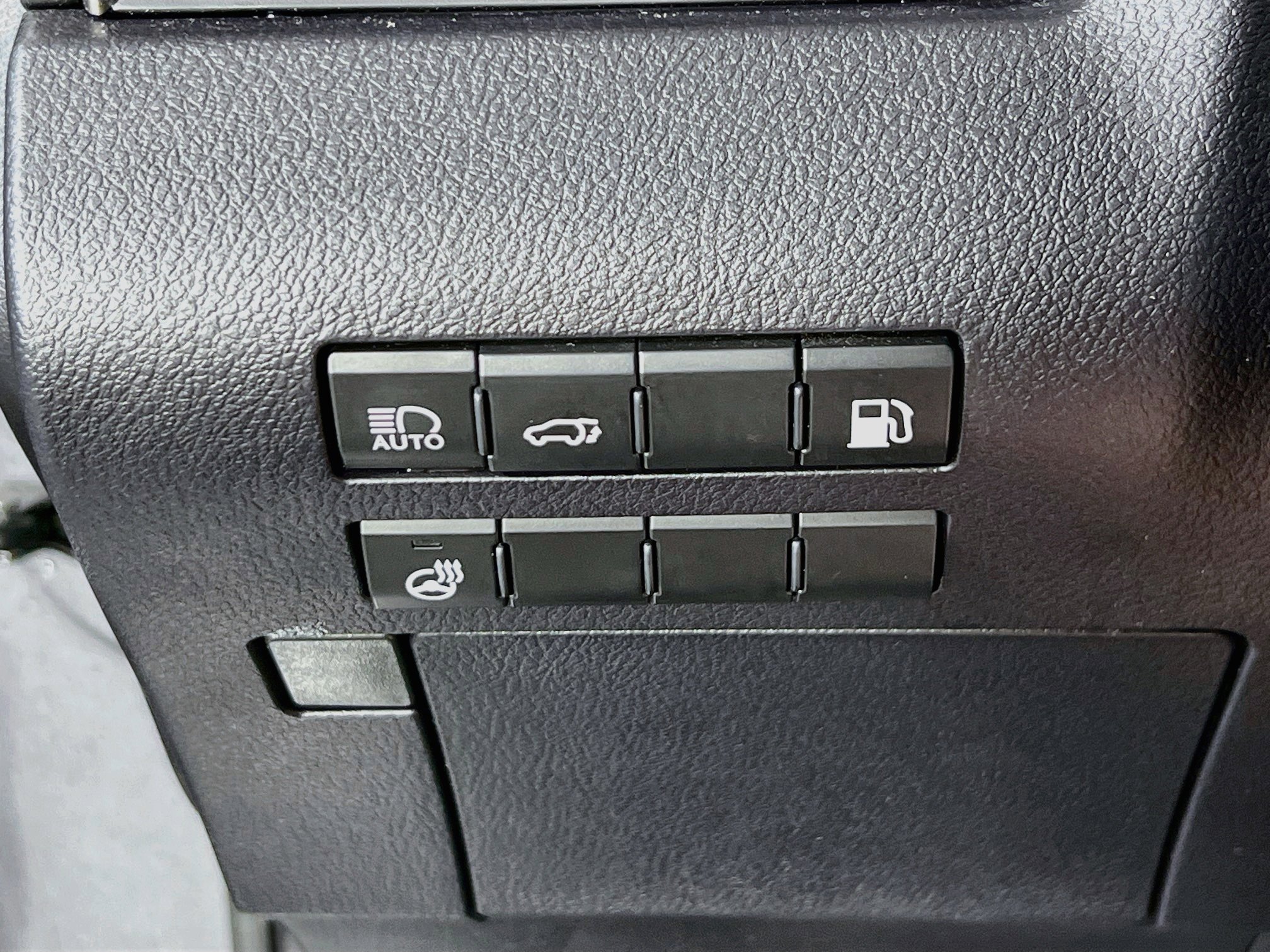 Used 2022 Lexus RX 450h AWD w/ Premium Package image 10