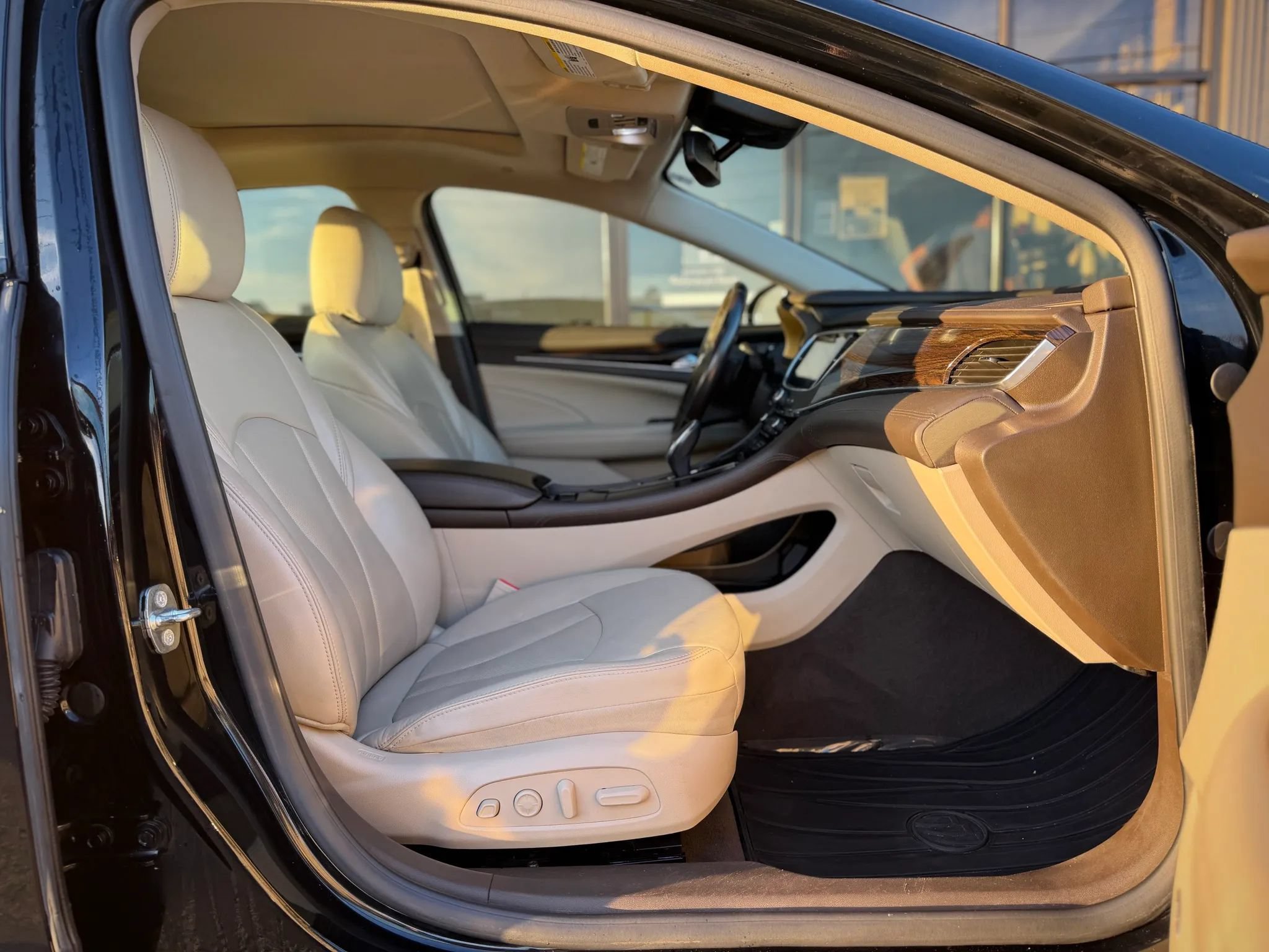 Used 2019 Buick LaCrosse Premium w/ Driver Confidence Package II AWD/4WD image 25