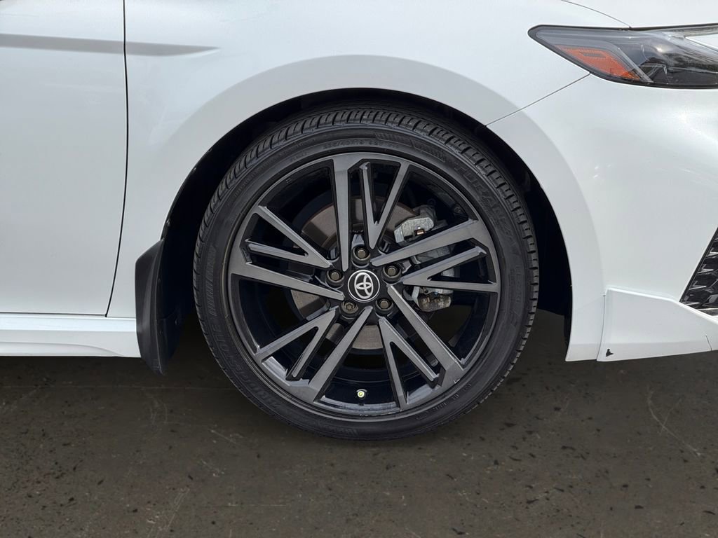 Used 2025 Toyota Camry XSE image 10