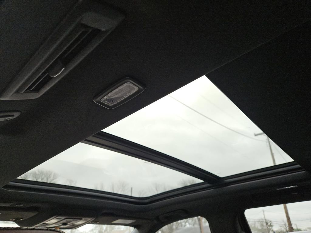 Used 2021 Chevrolet Tahoe High Country w/ Premium Package 2 image 29