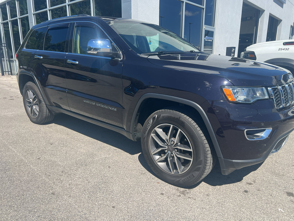 Used 2019 Jeep Grand Cherokee Limited AWD/4WD image 10
