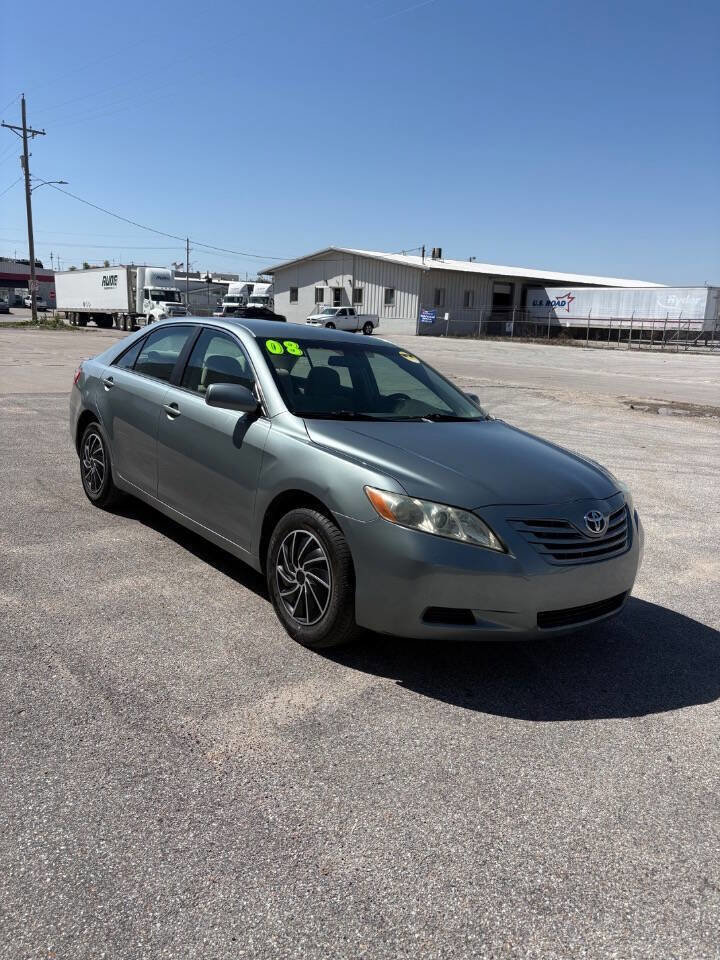 Used 2008 Toyota Camry LE FWD image 2
