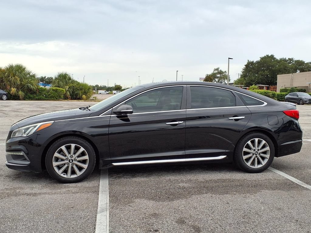 Used 2017 Hyundai Sonata Limited w/ Tech Package 03 FWD image 4