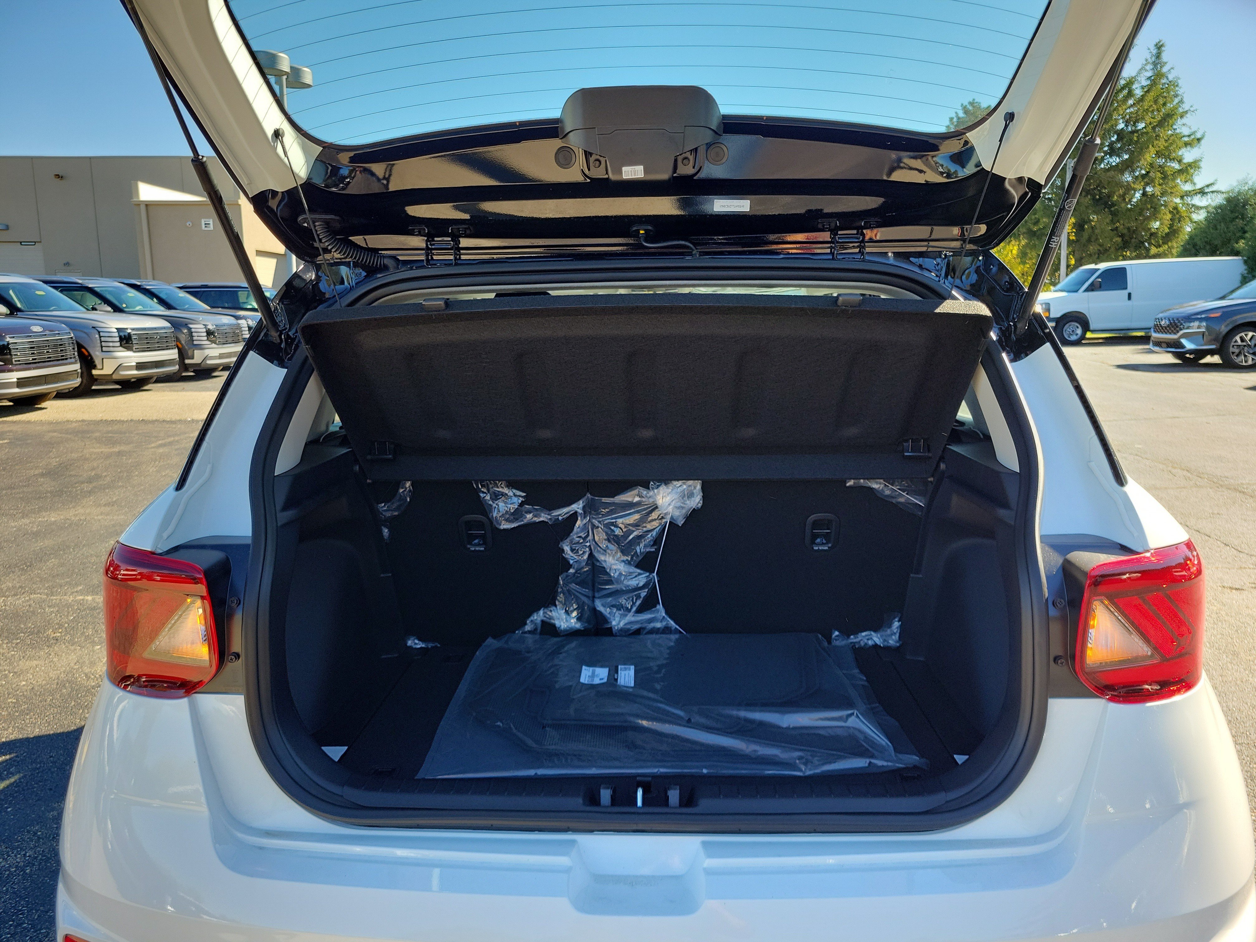 New 2026 Hyundai Venue SEL FWD image 8