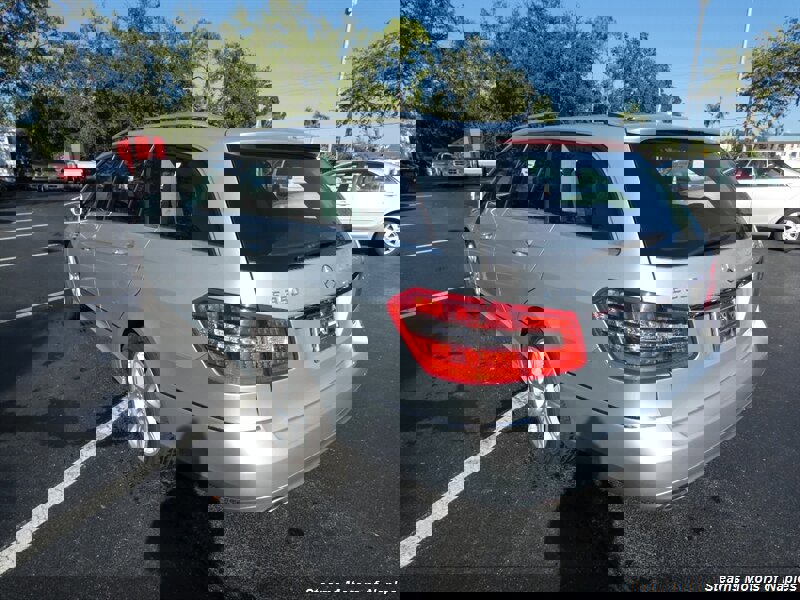 Used 2013 Mercedes-Benz E 350 4MATIC Wagon image 9