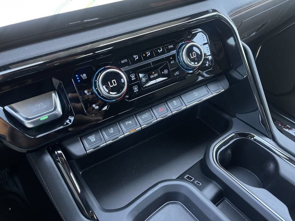 New 2026 GMC Sierra 2500 AT4 w/ AT4 Premium Plus Package AWD/4WD image 35