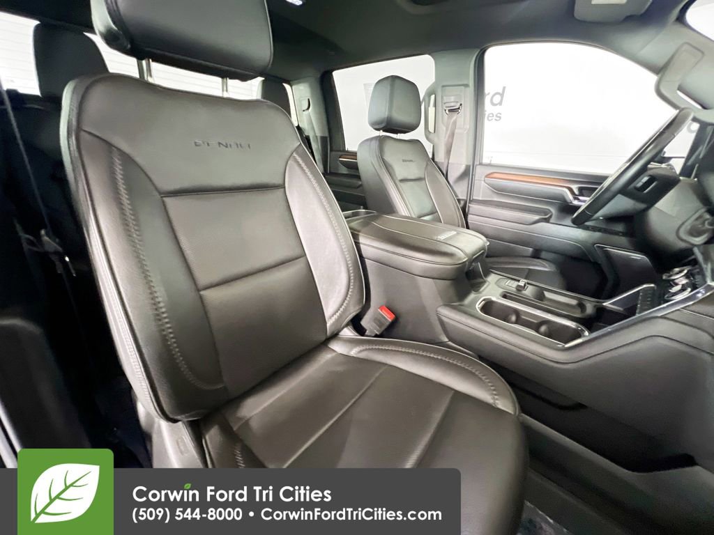Used 2024 GMC Sierra 3500 Denali w/ Technology Package image 17
