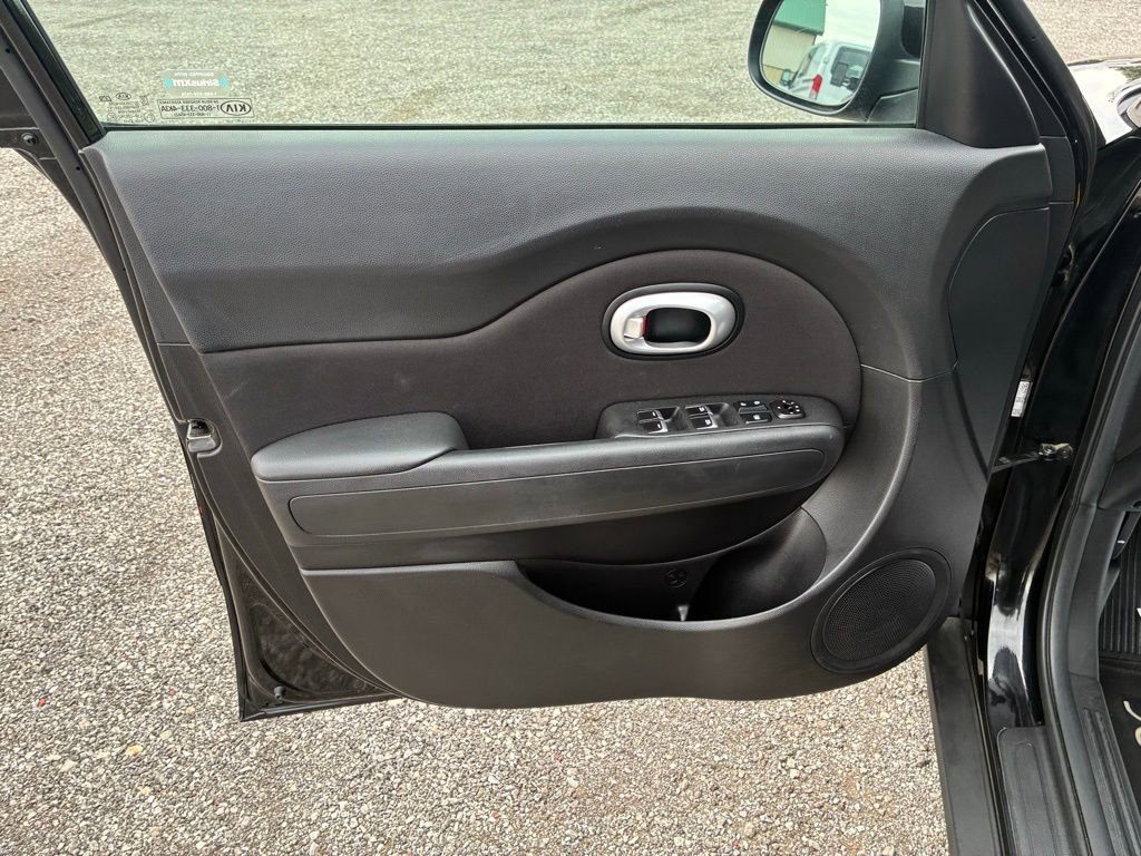 Used 2019 Kia Soul + FWD image 9