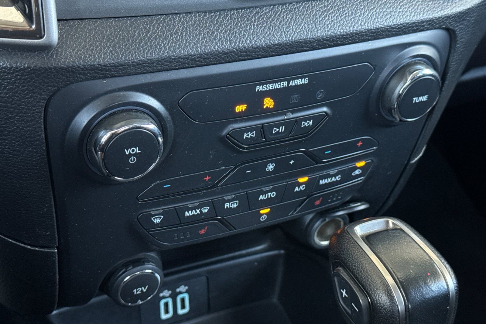 Used 2019 Ford Ranger XLT w/ Equipment Group 302A Luxury RWD image 23
