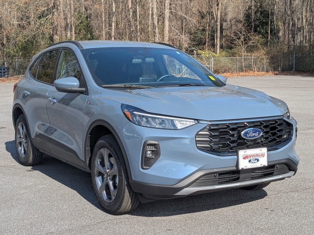 Used 2025 Ford Escape ST-Line Select image 3