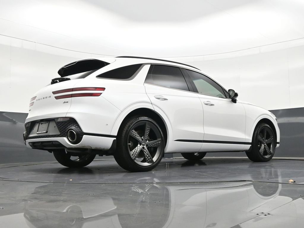 Used 2025 Genesis GV70 2.5T w/ Sport Prestige Package image 32