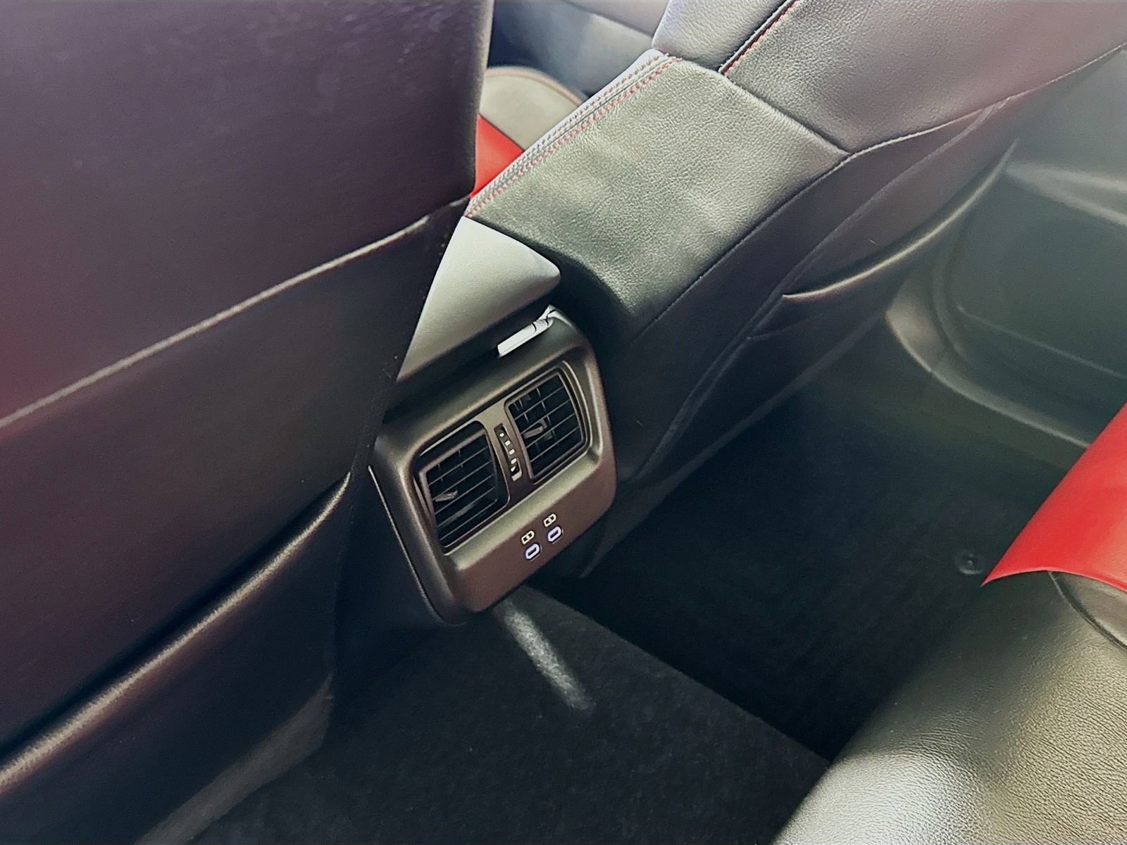 Certified 2023 Toyota Crown XLE image 20
