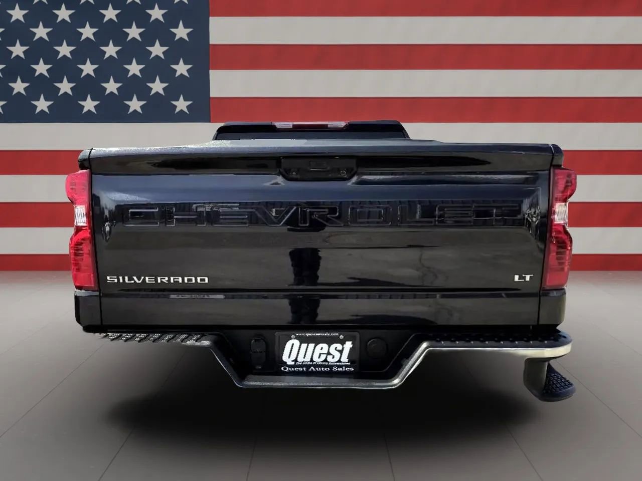 Used 2023 Chevrolet Silverado 1500 LT w/ Protection Package image 6