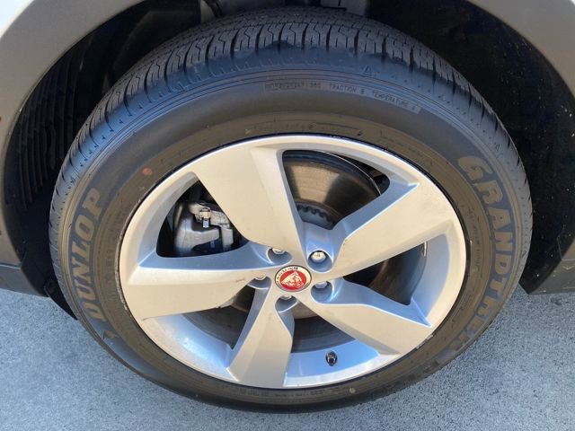 Used 2021 Jaguar E-PACE SE image 24