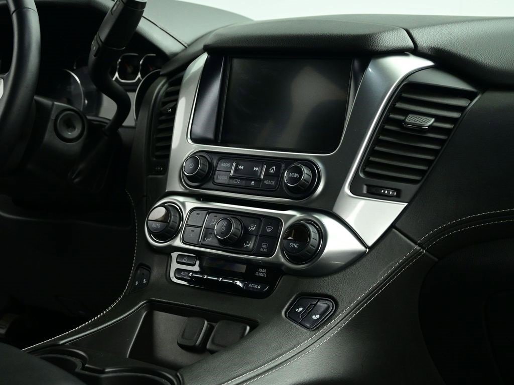 Used 2020 Chevrolet Suburban LT image 39