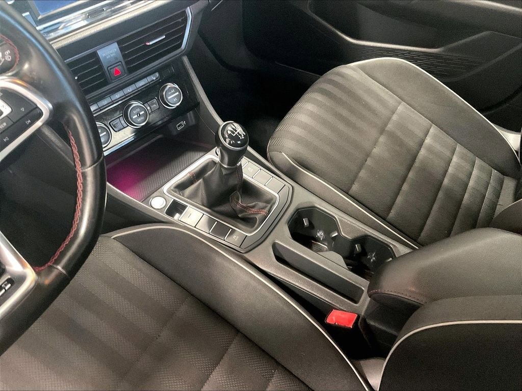 Used 2019 Volkswagen Jetta GLI FWD image 20