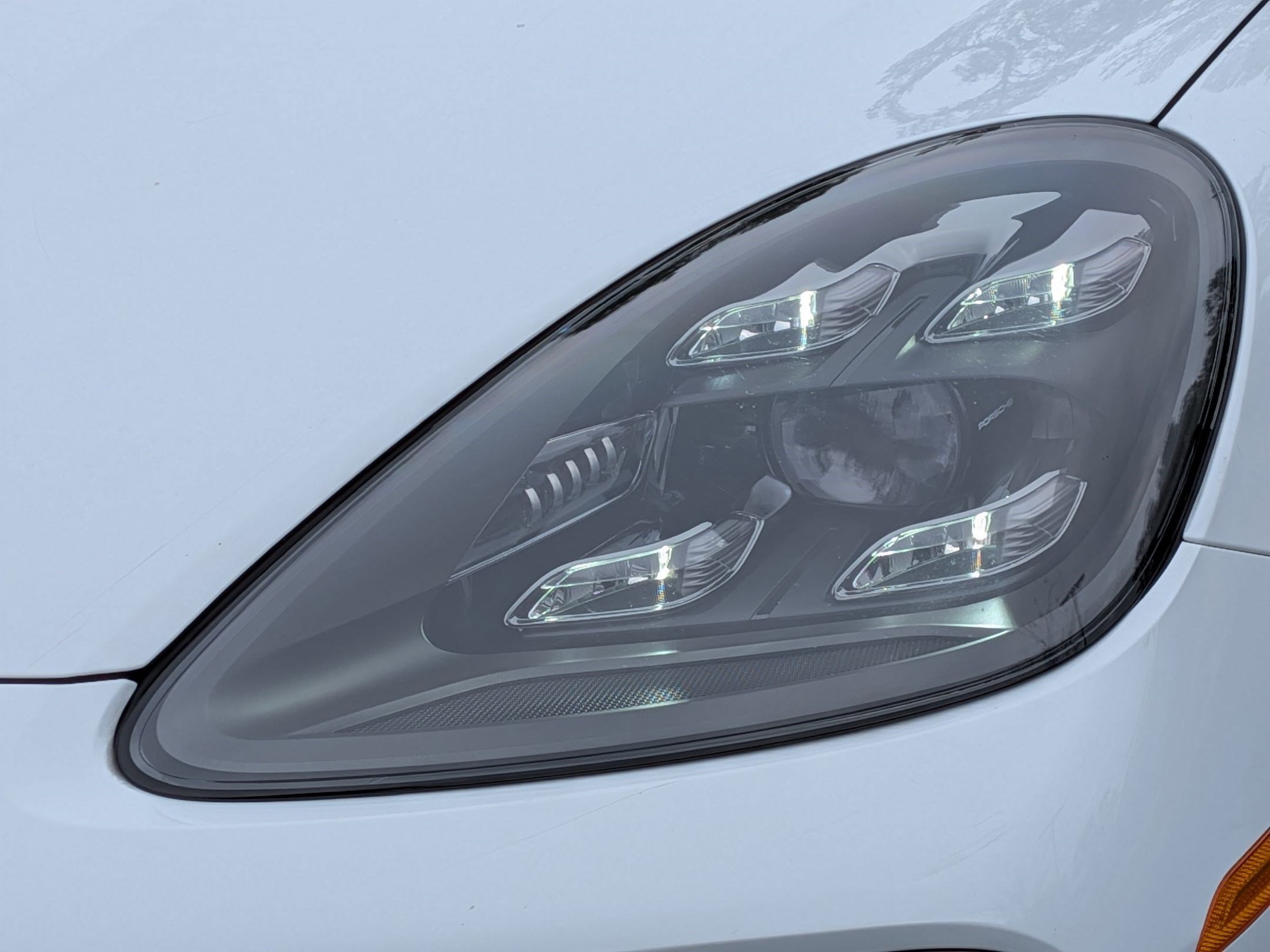 Used 2021 Porsche Cayenne Turbo image 6