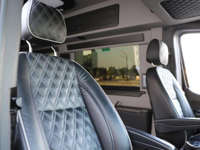 Used 2022 Mercedes-Benz Sprinter 3500 image 6