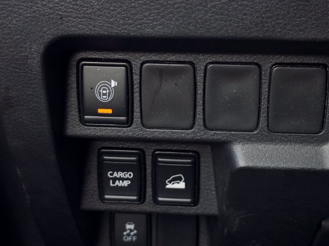 Used 2025 Nissan Frontier SV AWD/4WD image 24
