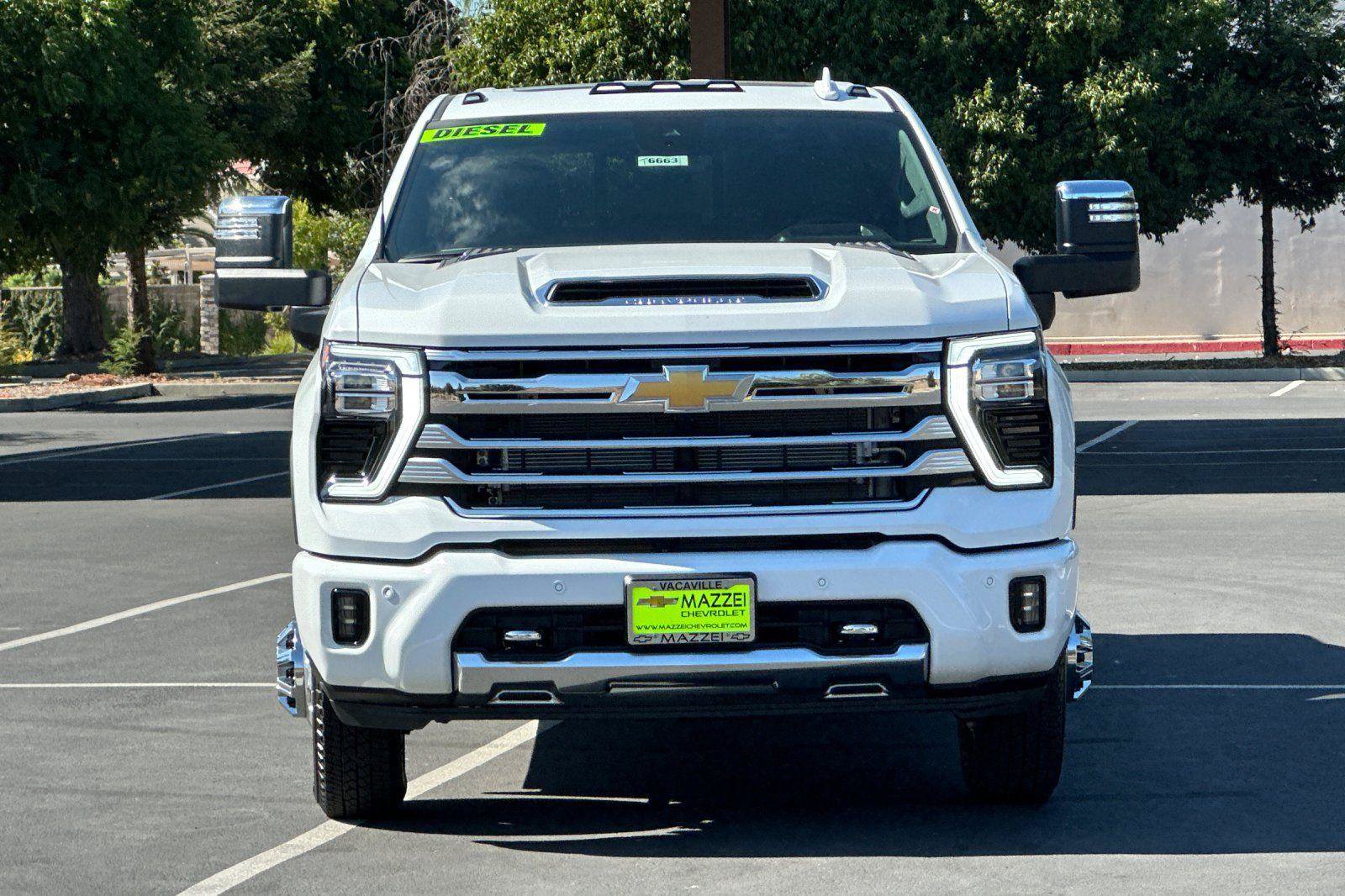 New 2026 Chevrolet Silverado 3500 High Country w/ High Country Premium Package AWD/4WD image 3