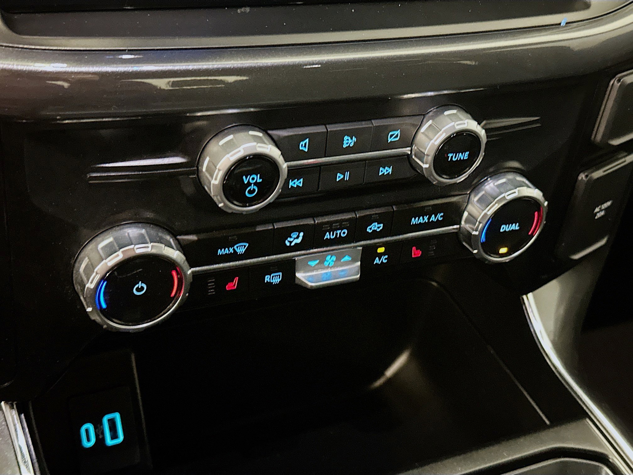 Used 2023 Ford F150 XLT w/ Equipment Group 302A High image 24