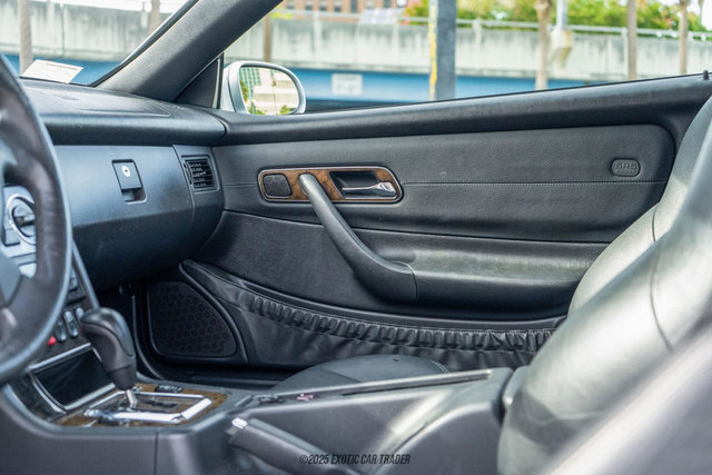 Used 2003 Mercedes-Benz SLK 32 AMG image 34
