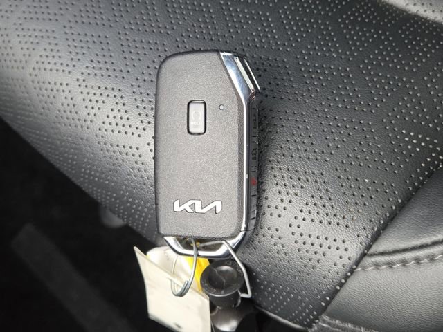 Used 2023 Kia Sorento SX AWD/4WD image 39