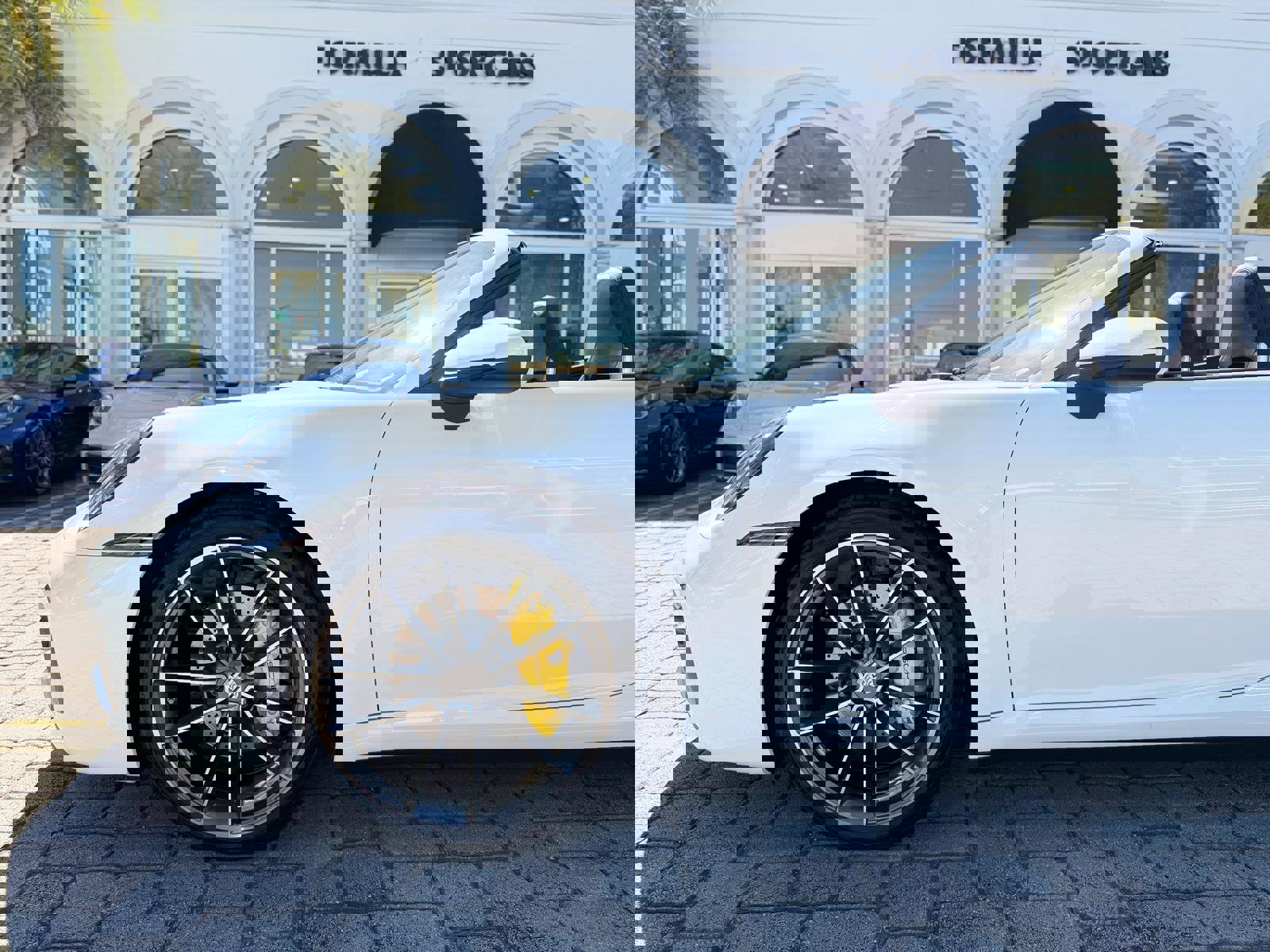 Used 2023 Porsche 911 Carrera image 21