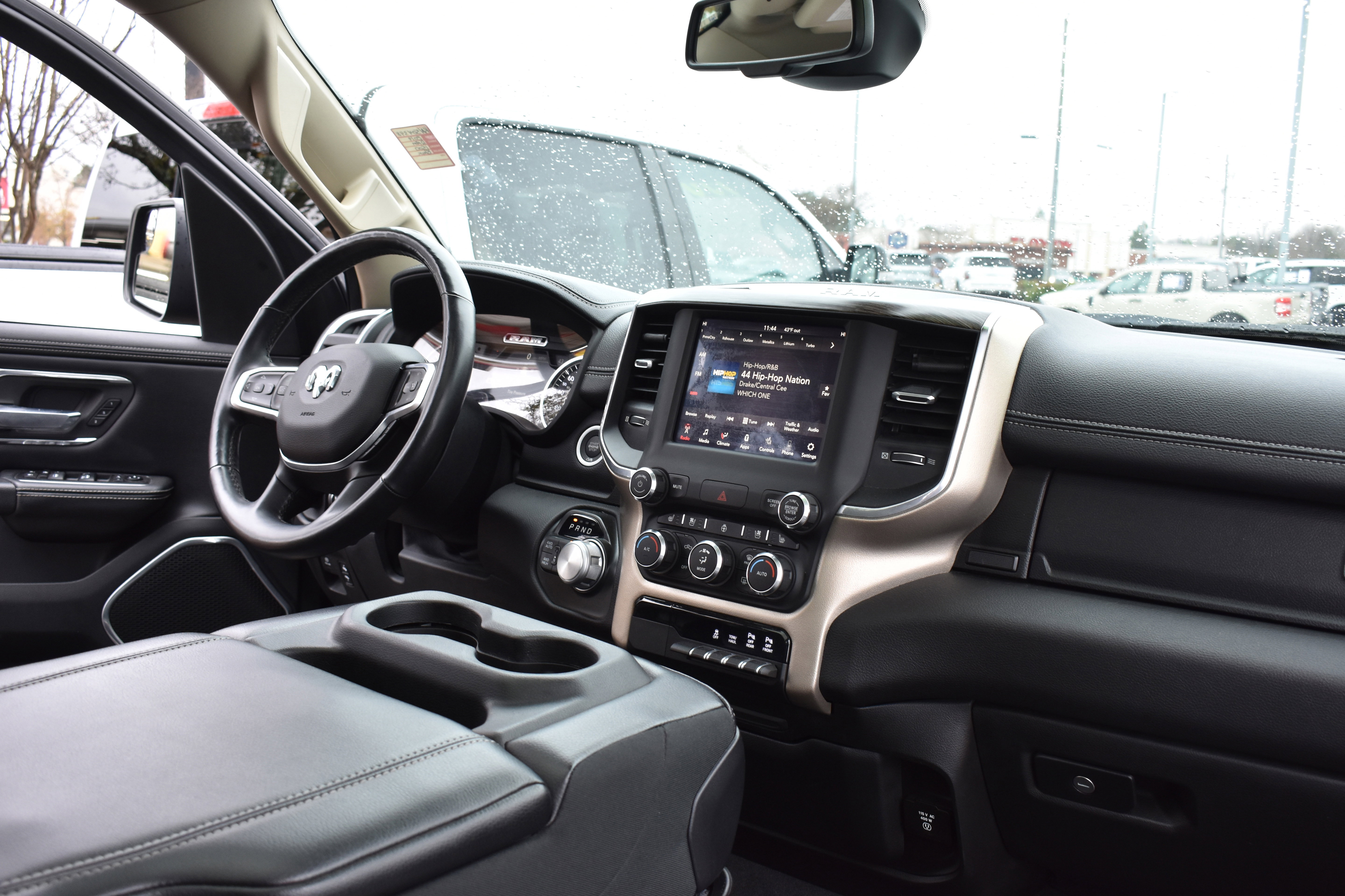 Used 2019 RAM 1500 Laramie image 29