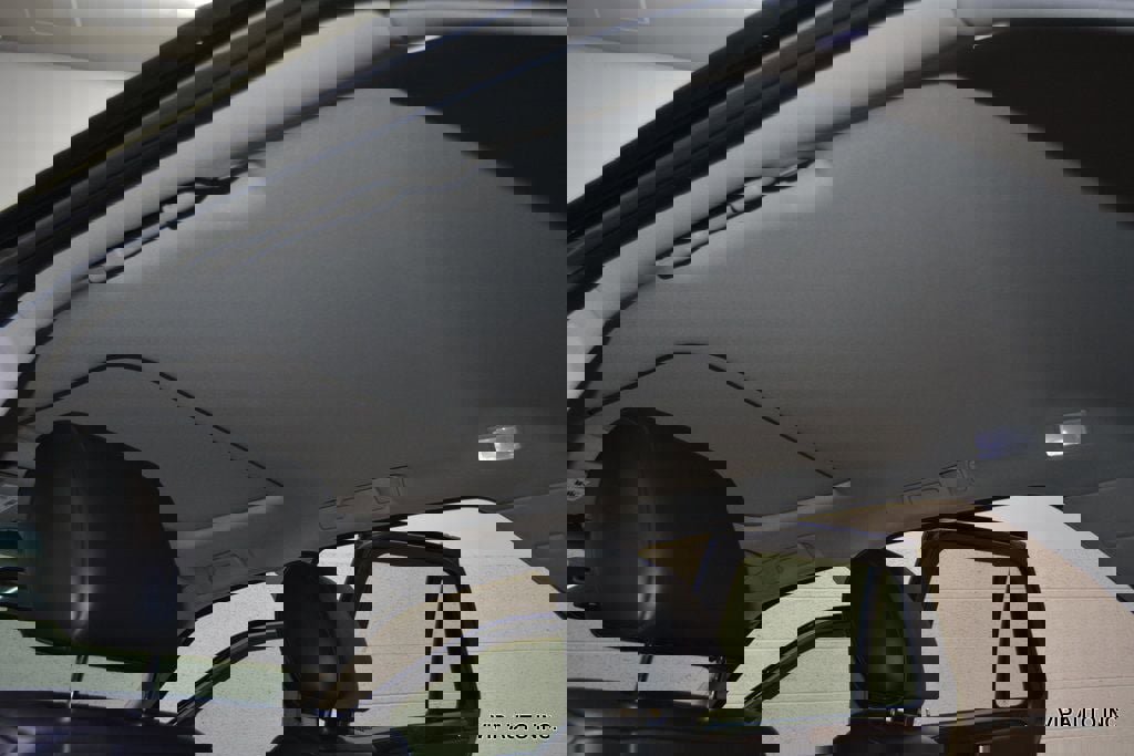 Used 2010 Cadillac DTS Premium w/ Driver Awareness Package image 22