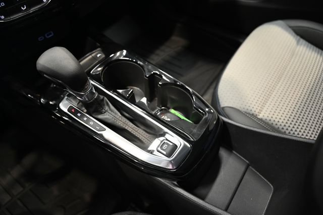 Used 2025 Chevrolet Trax LT w/ Driver Confidence Package FWD image 17