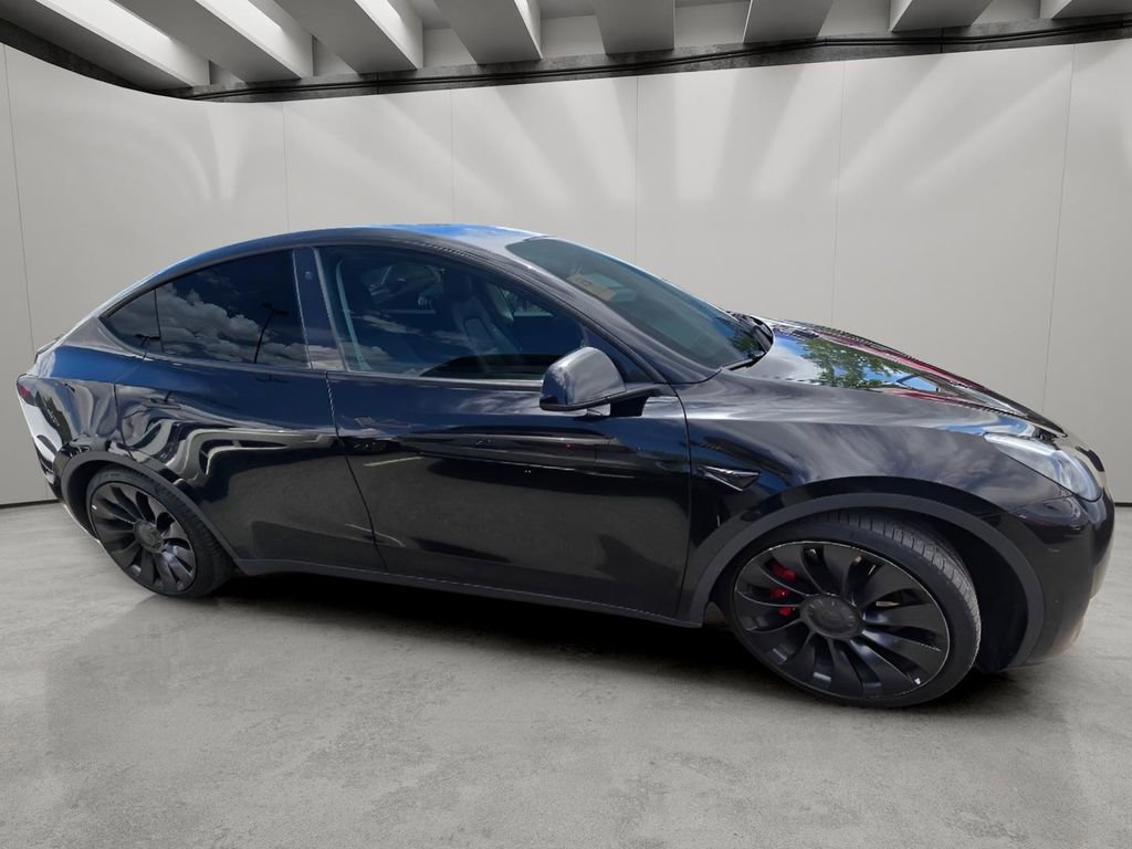 Used 2022 Tesla Model Y Performance AWD/4WD image 11