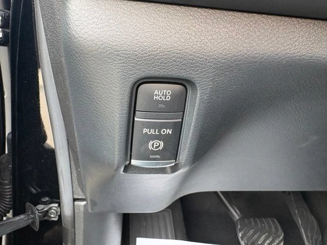 Used 2025 Nissan Armada SL w/ Captain's Chari Seat Package AWD/4WD image 24