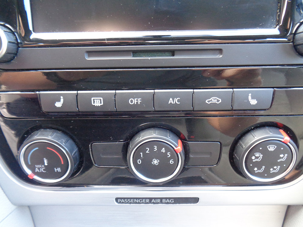 Used 2013 Volkswagen Passat 2.5 SE FWD image 20