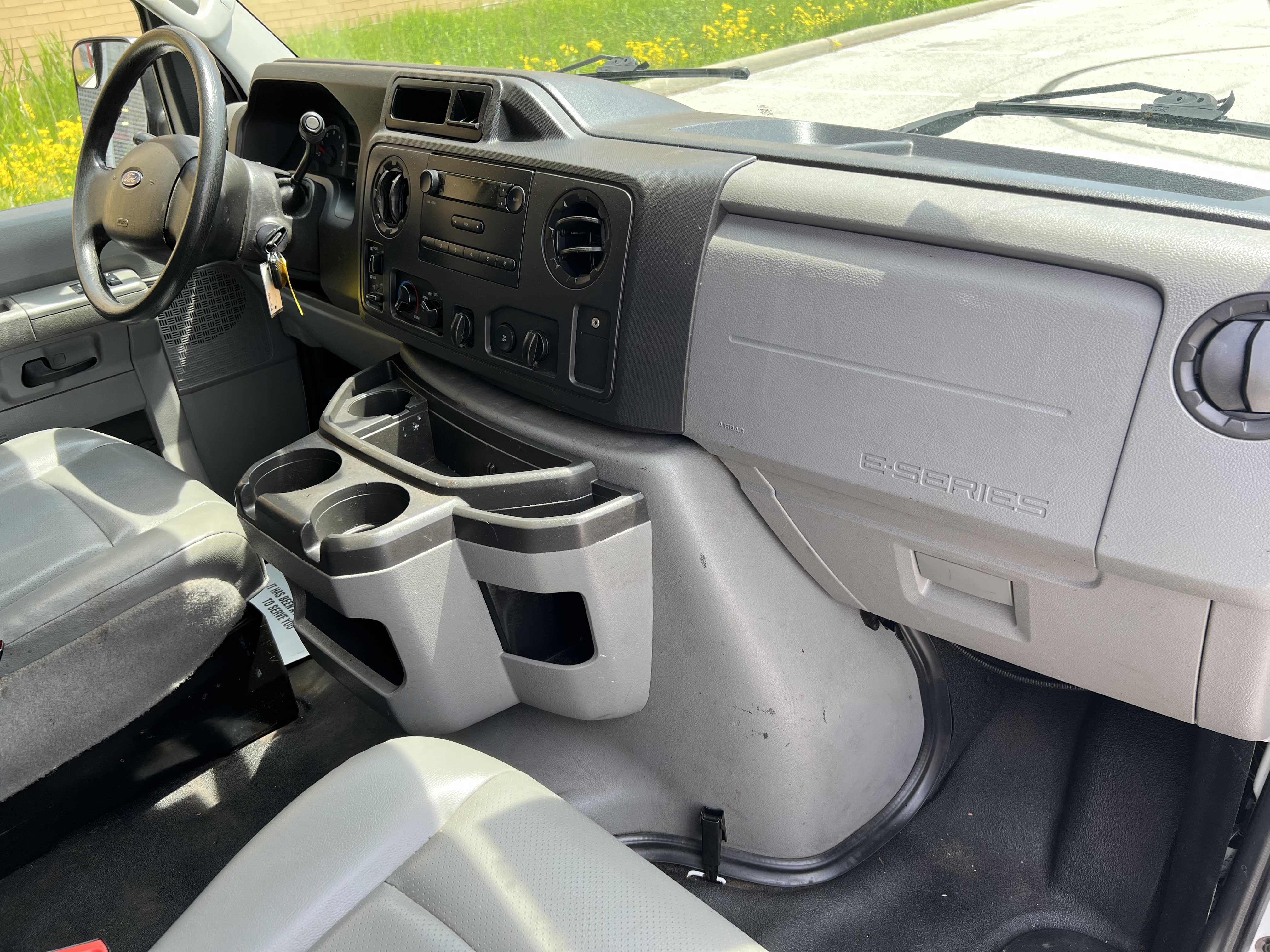 Used 2013 Ford E-250 and Econoline 250 Extended w/ PWR Group RWD image 17