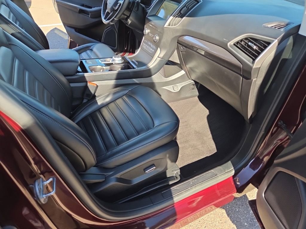 Used 2019 Ford Edge SEL w/ Equipment Group 201A image 29