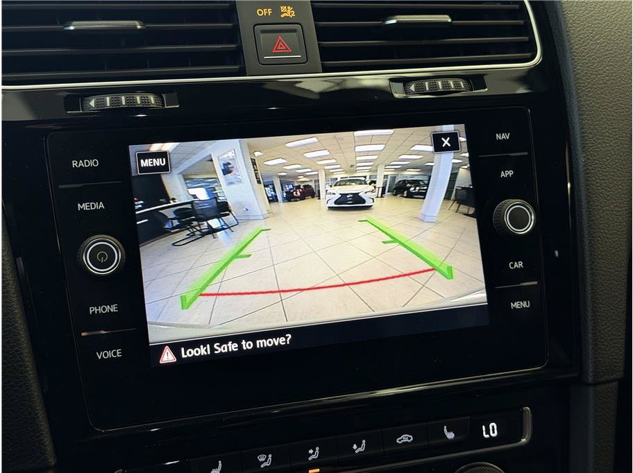 Used 2018 Volkswagen Golf 4-Door AWD/4WD image 13