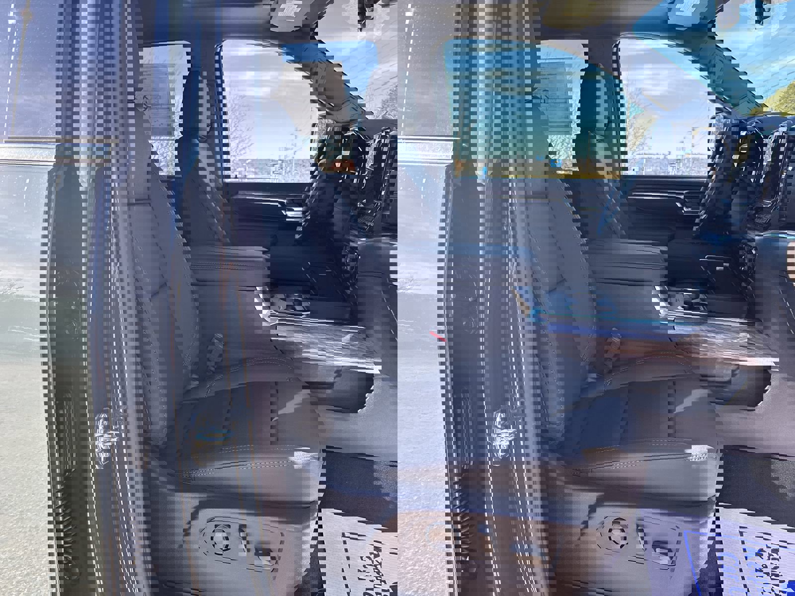 New 2026 Chevrolet Silverado 3500 LTZ w/ LTZ Plus Package image 27