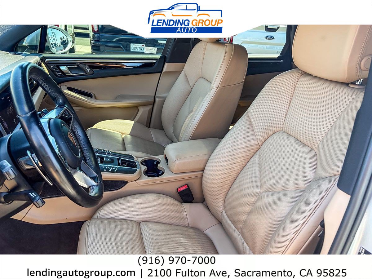 Used 2020 Porsche Macan AWD/4WD image 16