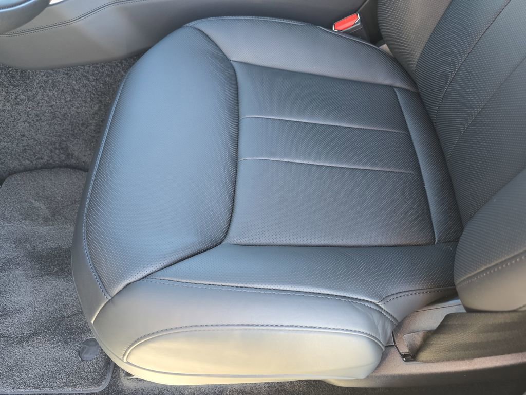 New 2026 Land Rover Range Rover SE image 30