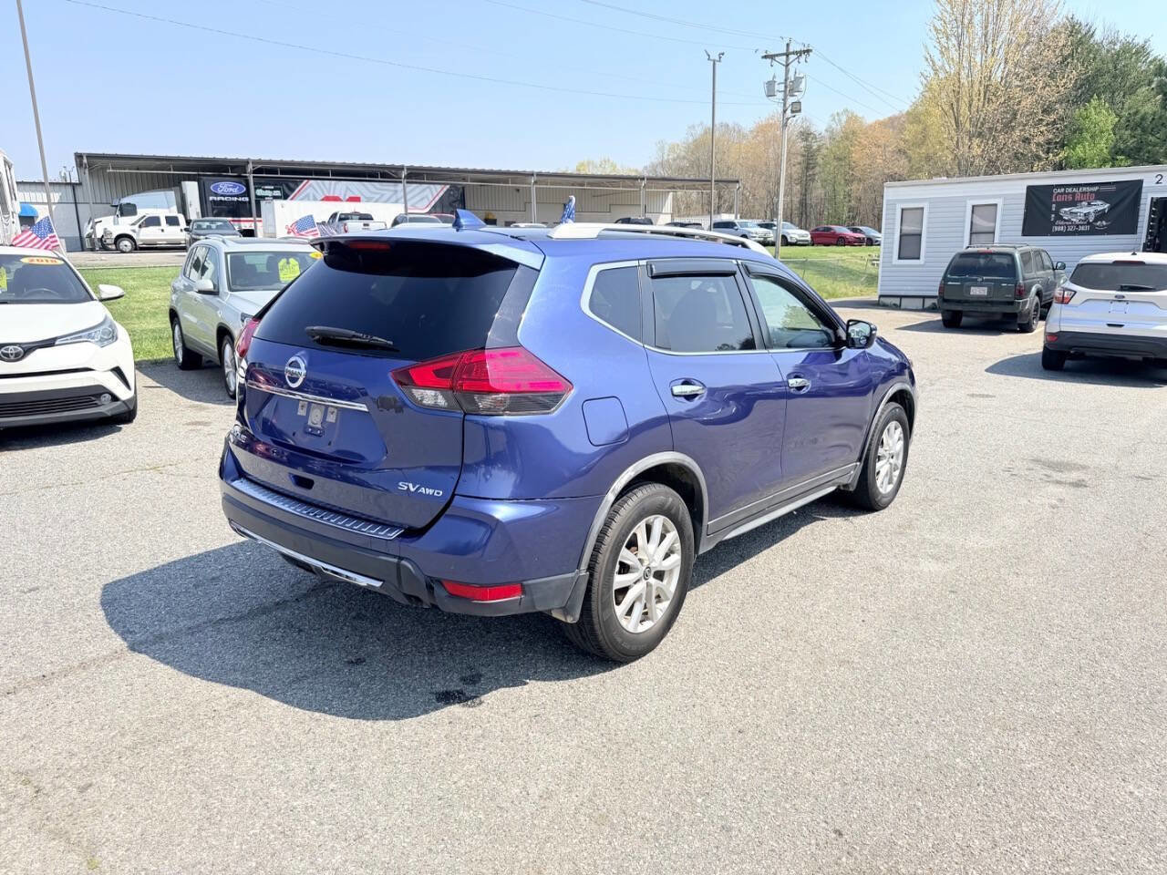 Used 2018 Nissan Rogue SV image 7
