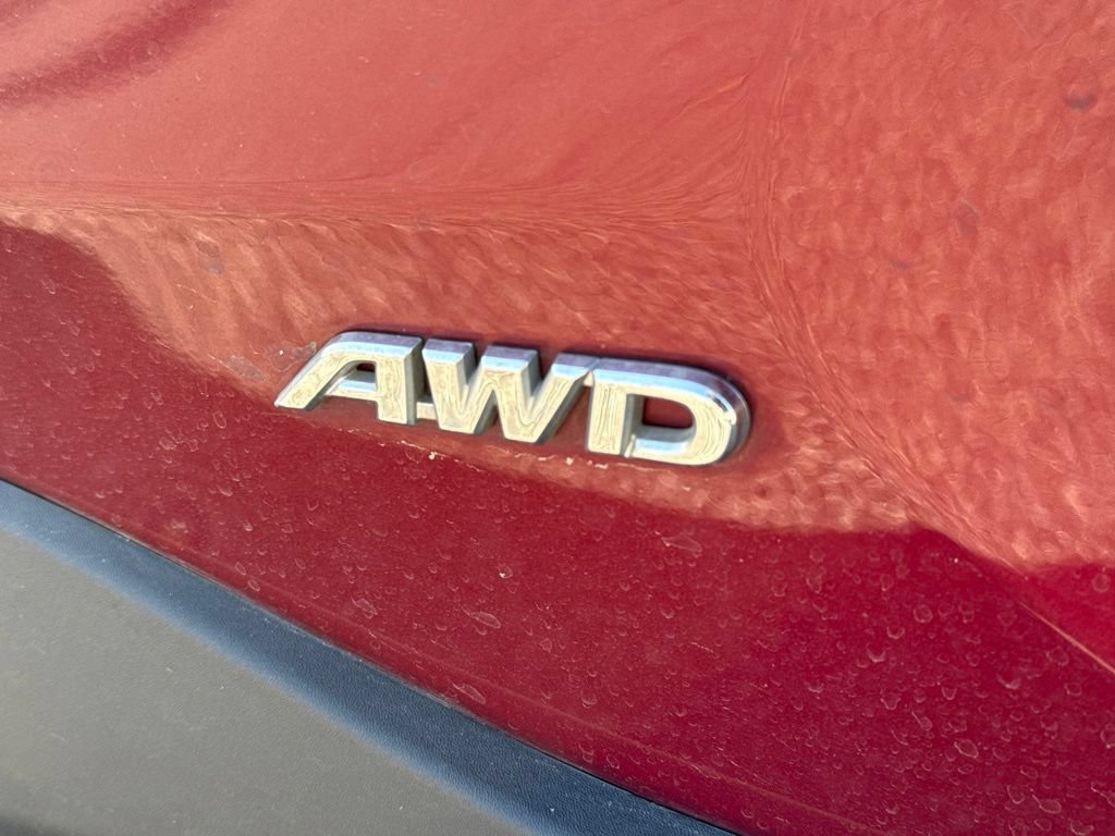 Used 2019 Toyota RAV4 XLE w/ Convenience Package AWD/4WD image 4