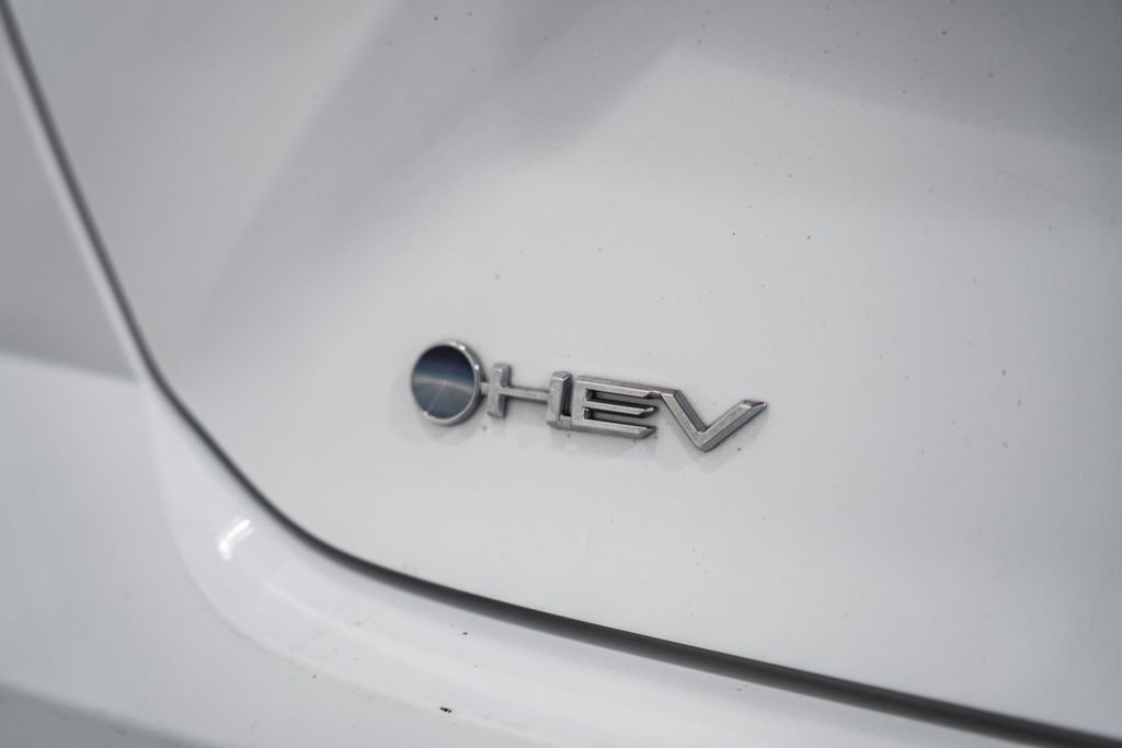 Used 2025 Toyota Camry SE image 8