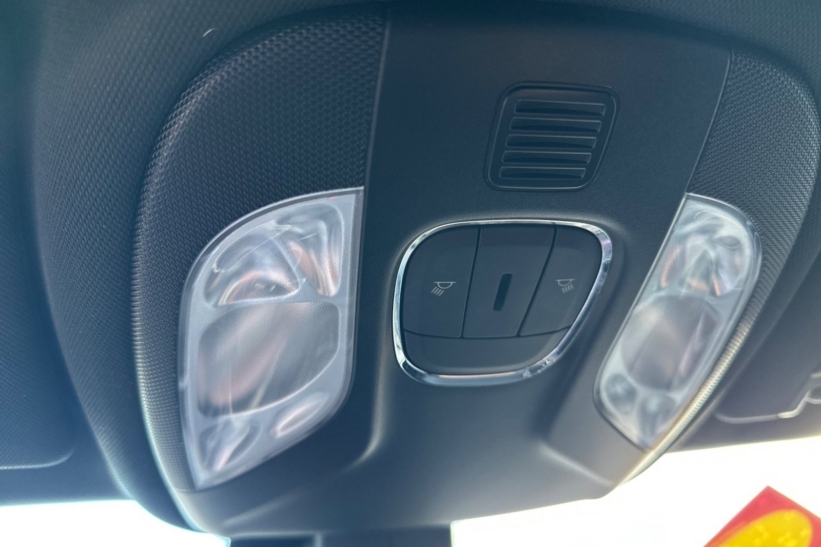 Used 2024 Jeep Compass Latitude image 23