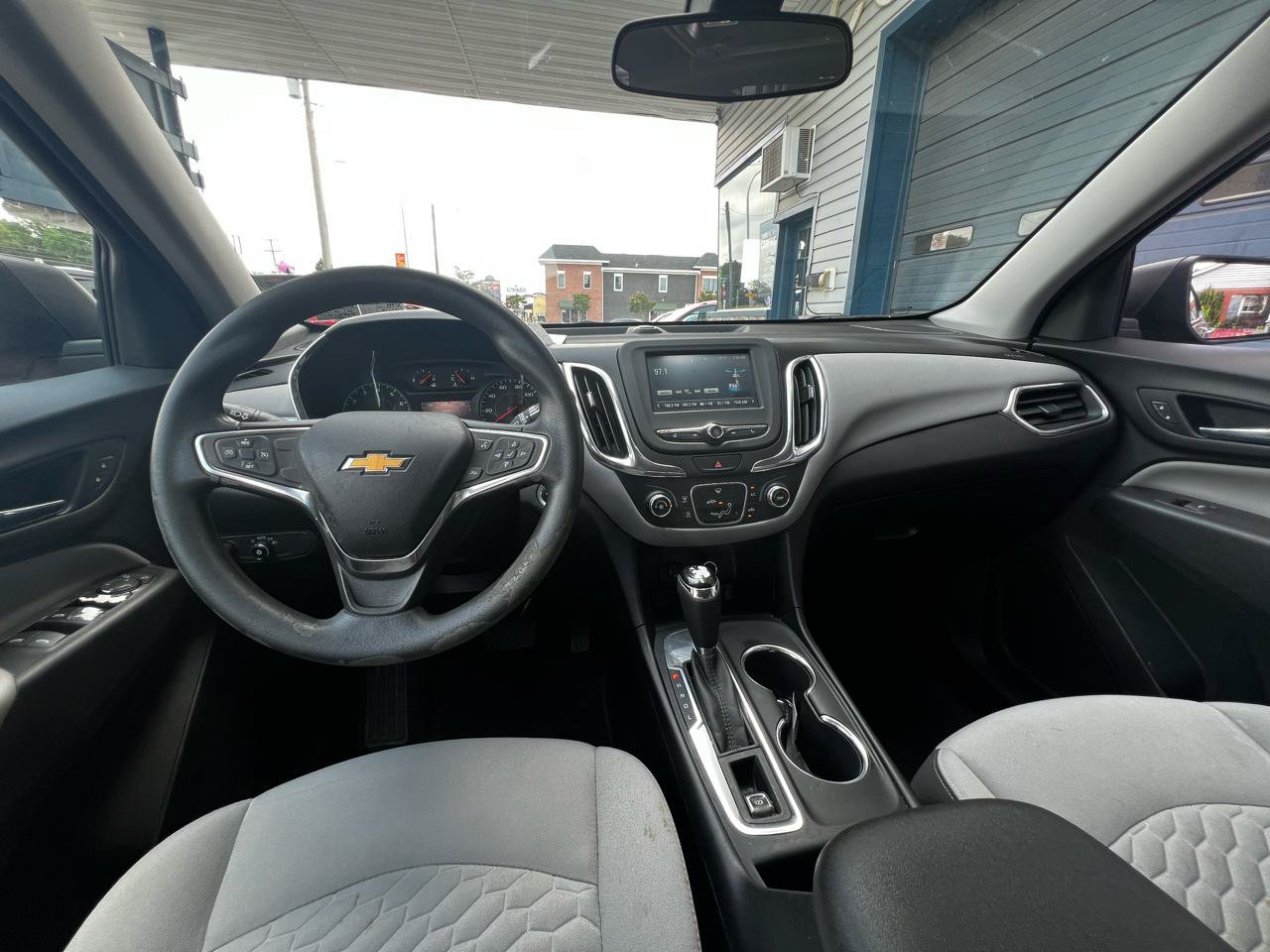 Used 2018 Chevrolet Equinox LS FWD image 7