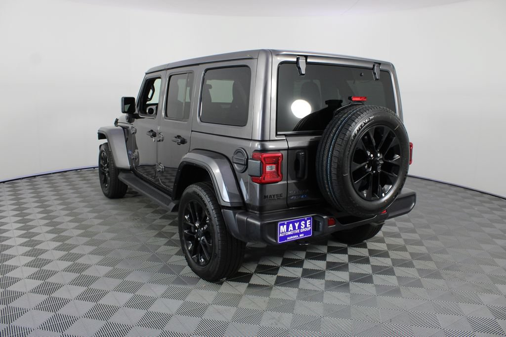Used 2025 Jeep Wrangler Unlimited Sahara AWD/4WD image 21