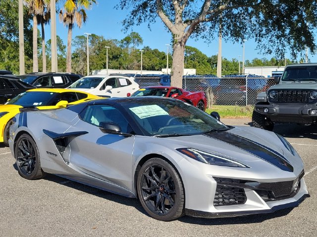 New 2027 Chevrolet Corvette Grand Sport w/ Z52 Sport Performance Package RWD image 16