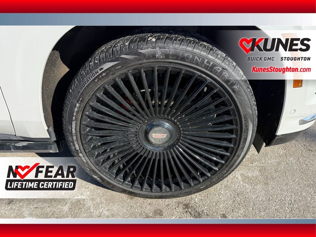 Used 2025 Cadillac Escalade Premium Luxury w/ Touring Package image 14