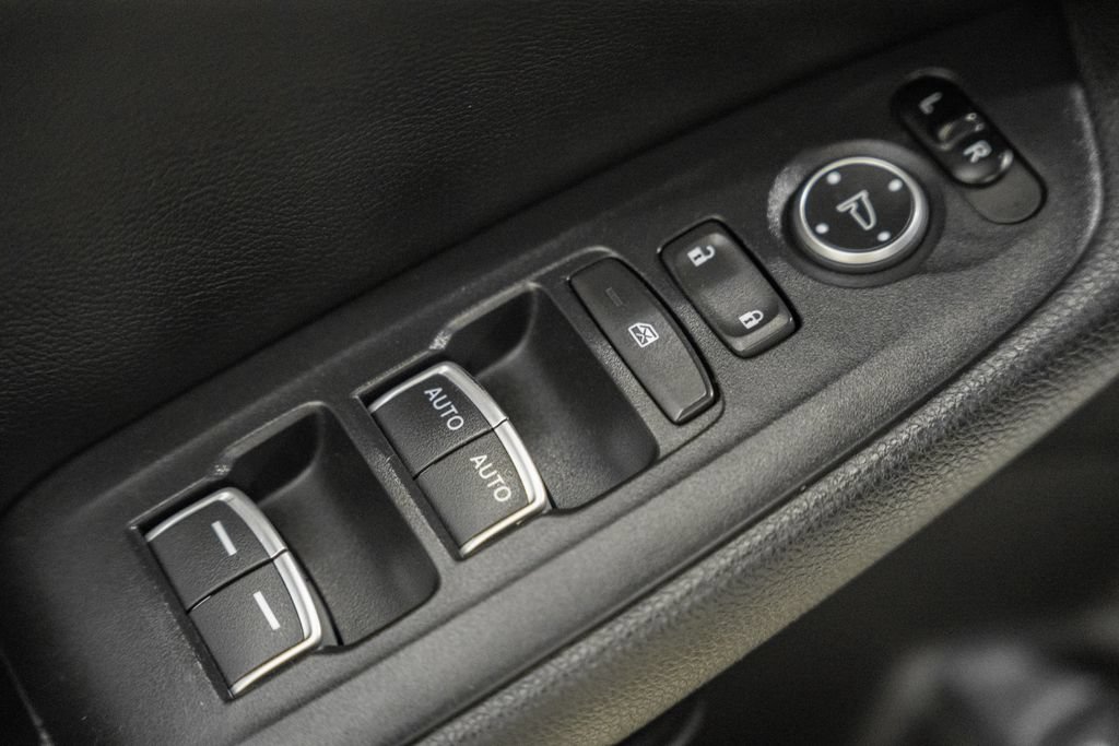 Used 2018 Honda Accord Touring image 30