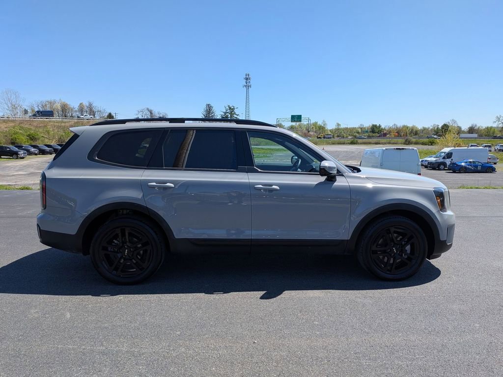 Used 2024 Kia Telluride SX X-Line AWD/4WD image 2